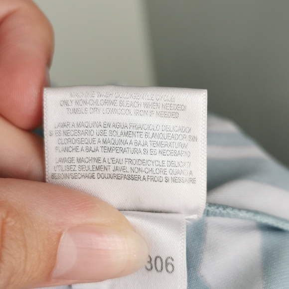 BCBG Max Azria Top size L - Picture 5 of 5